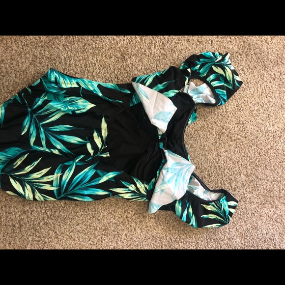 BNWT psalm bathing suit - Picture 4 of 7
